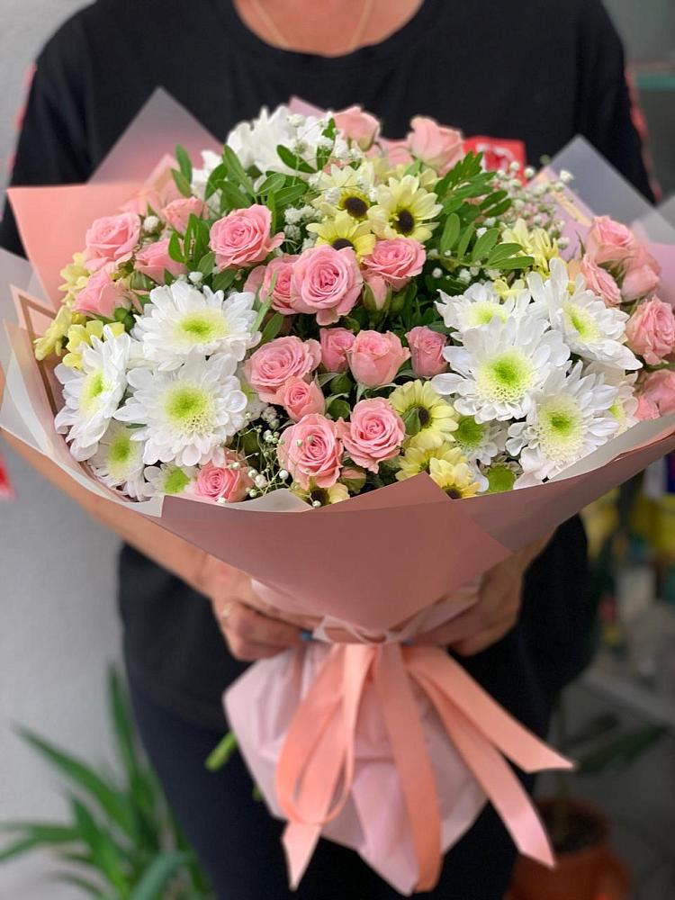 Букет цветов из: Розы и Хризантемы в Ольявидово