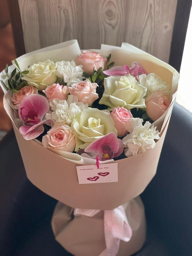 Букет цветов из: Орхидеи, Розы и Гвоздики в Ольявидово