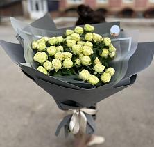 Букет Белые кустовые розы Солинеро в Ольявидово