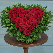 Цветочная композиция из Розы в виде сердца в Ольявидово