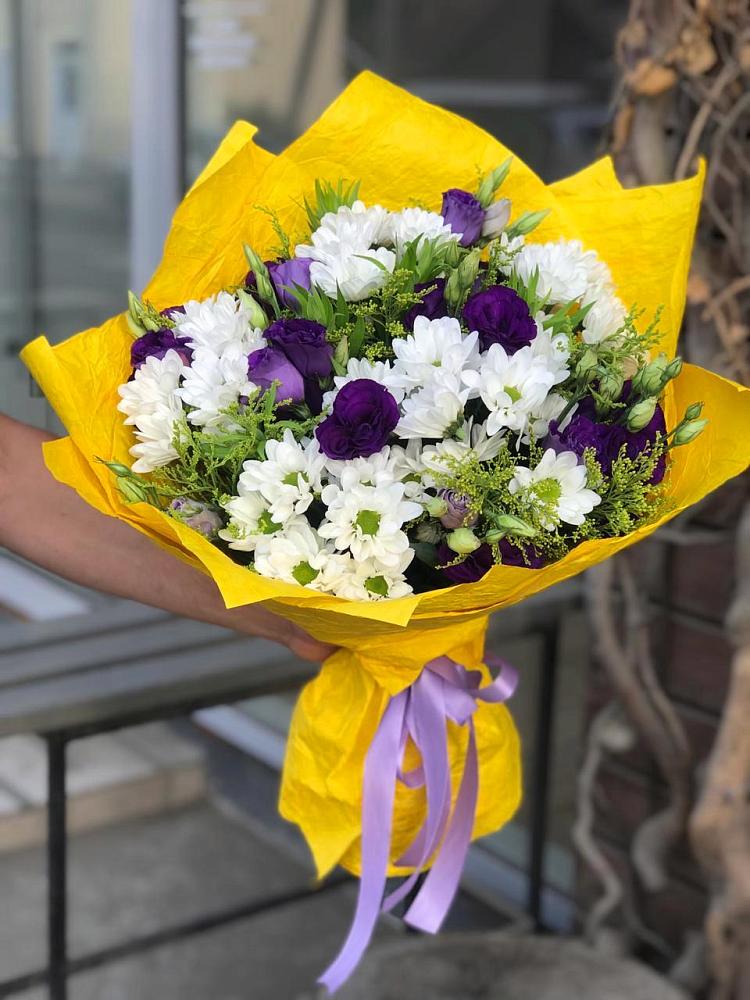 Букет цветов из: Ирисы, Хризантемы и Ромашки в Ольявидово