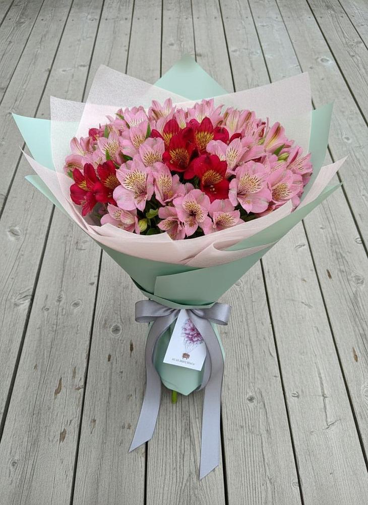 Букет цветов из: Альстромерии в Ольявидово
