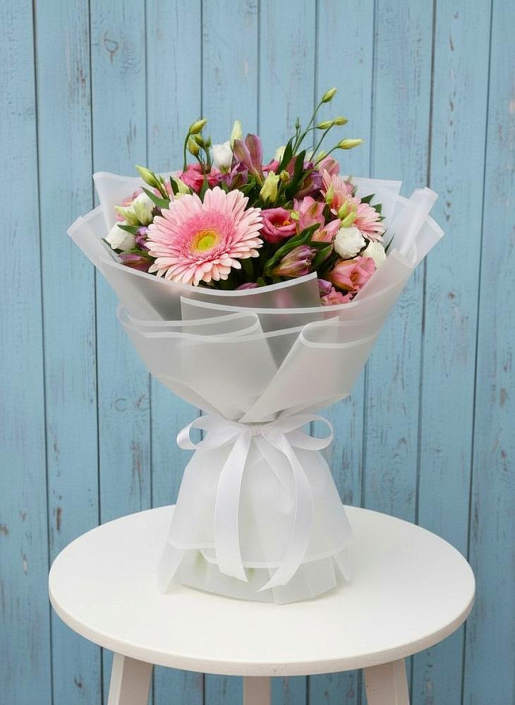 Букет цветов из: Герберы, Альстромерии и Лизиантусы в Ольявидово