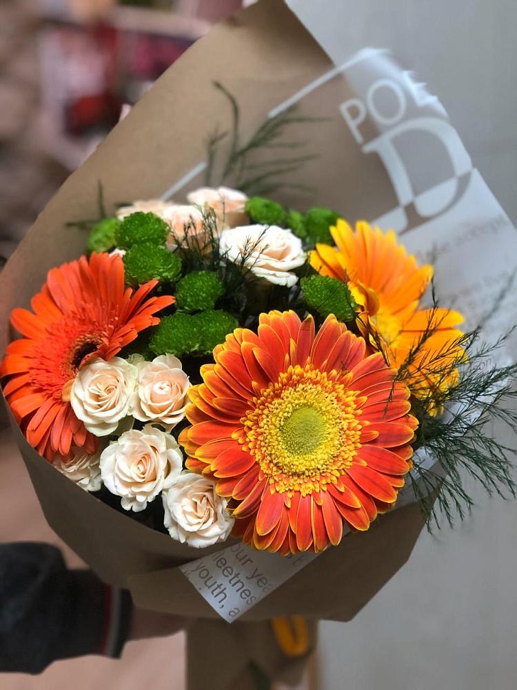 Букет цветов из: Герберы, Хризантемы и Розы в Ольявидово