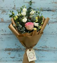 Букет цветов из:  Розы и Лизиантусы в Ольявидово